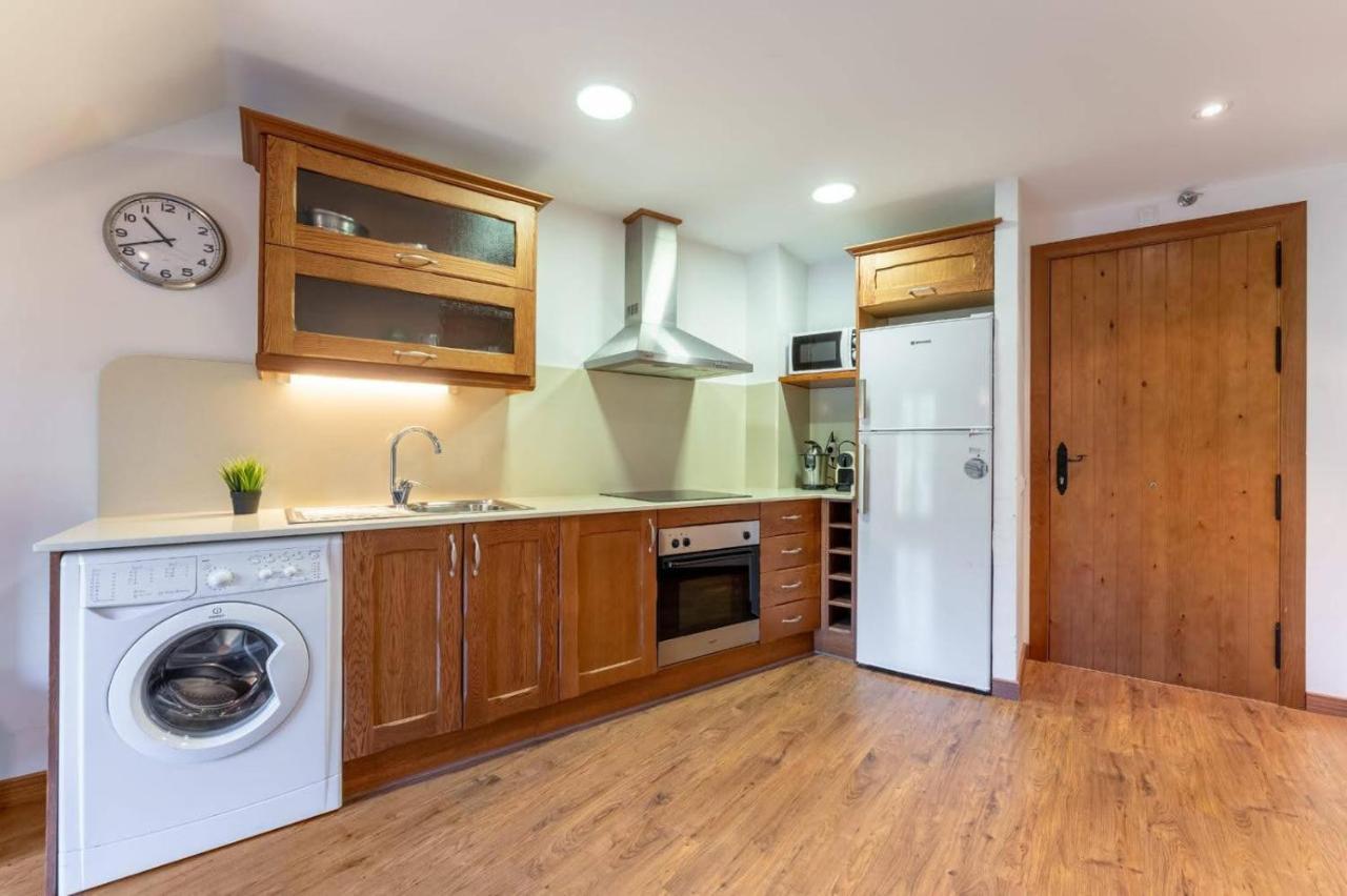 Apartamentsaloriaburg Farrera Екстериор снимка
